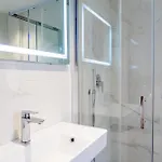 Elite - Seafront Apartament Saranda