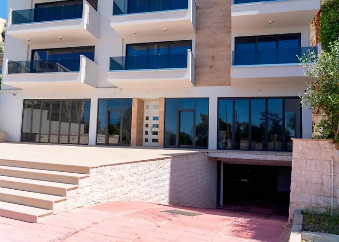 Elite - Seafront * Saranda