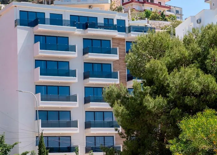 Elite - Seafront * Saranda