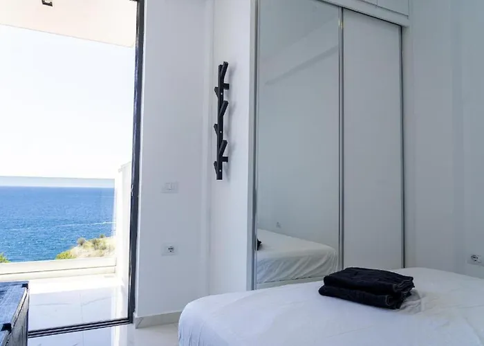 Elite - Seafront * Saranda